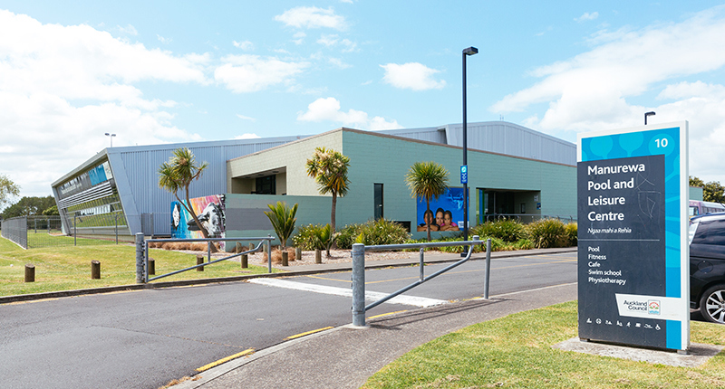 Manurewa Pool and Leisure centre exterior entrance